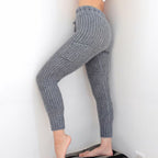 Crochet leggings with pockets