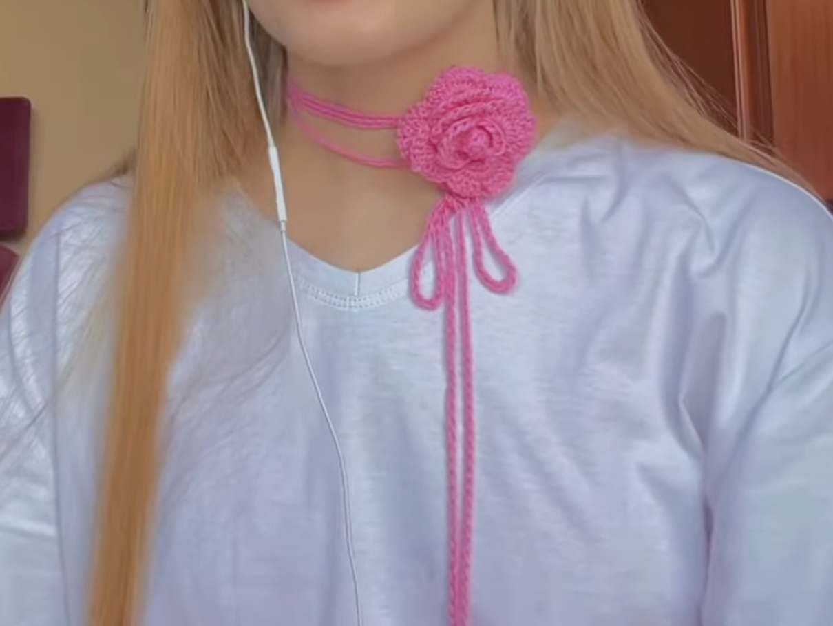 Crochet Rose Choker